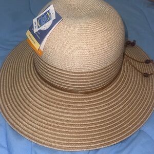 Wallaroo “petite Marseille” beige/camel BRAND NEW!